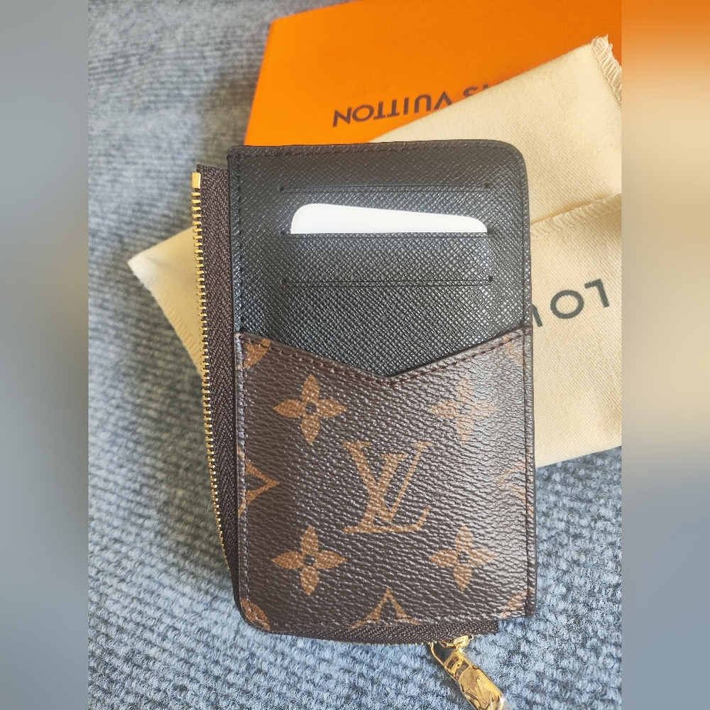 Louis Vuitton Recto Verso Card Holder - Picture 6 of 6